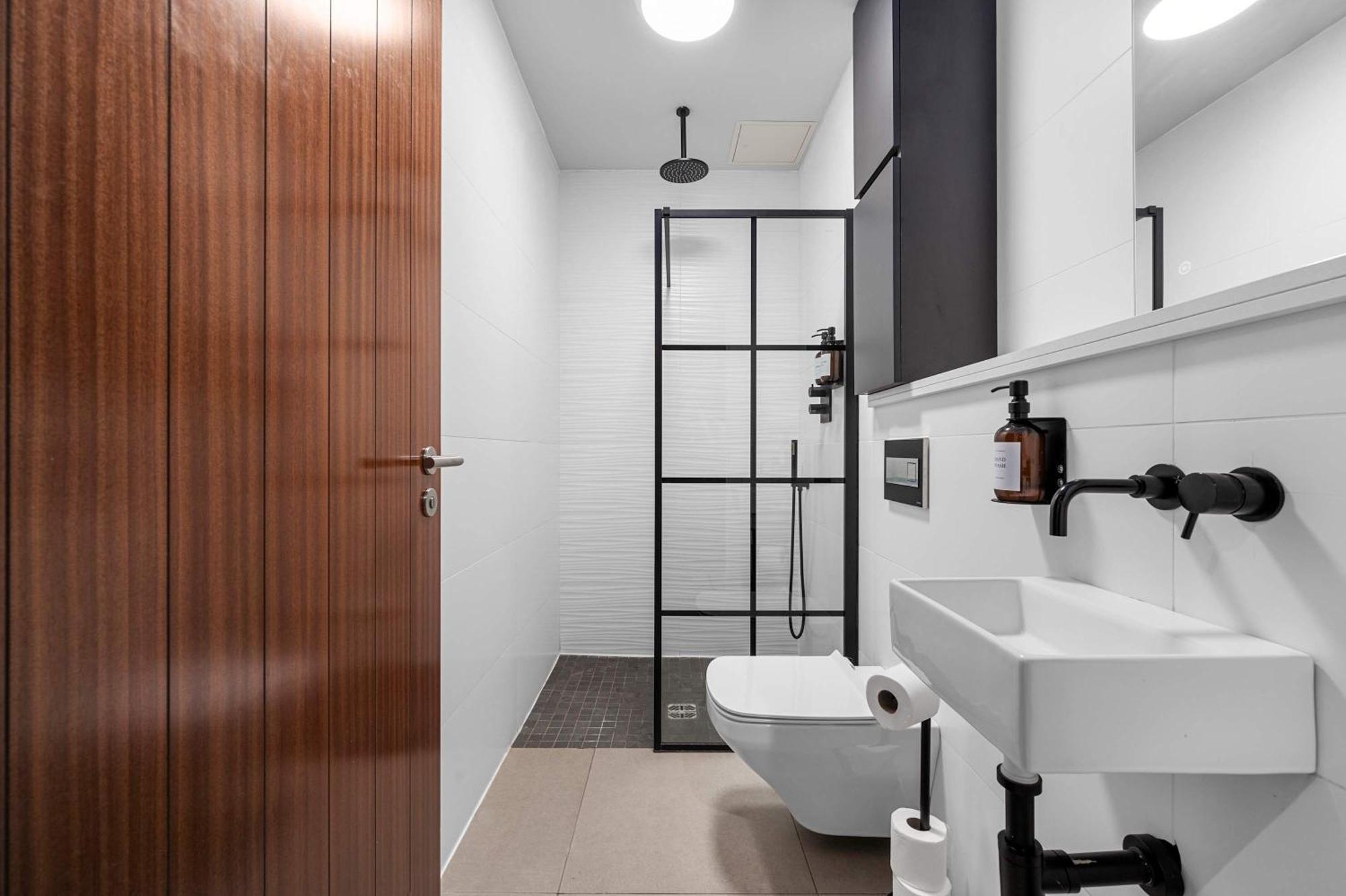 Free Parking - Roof Terrace - Luxury Townhouse *