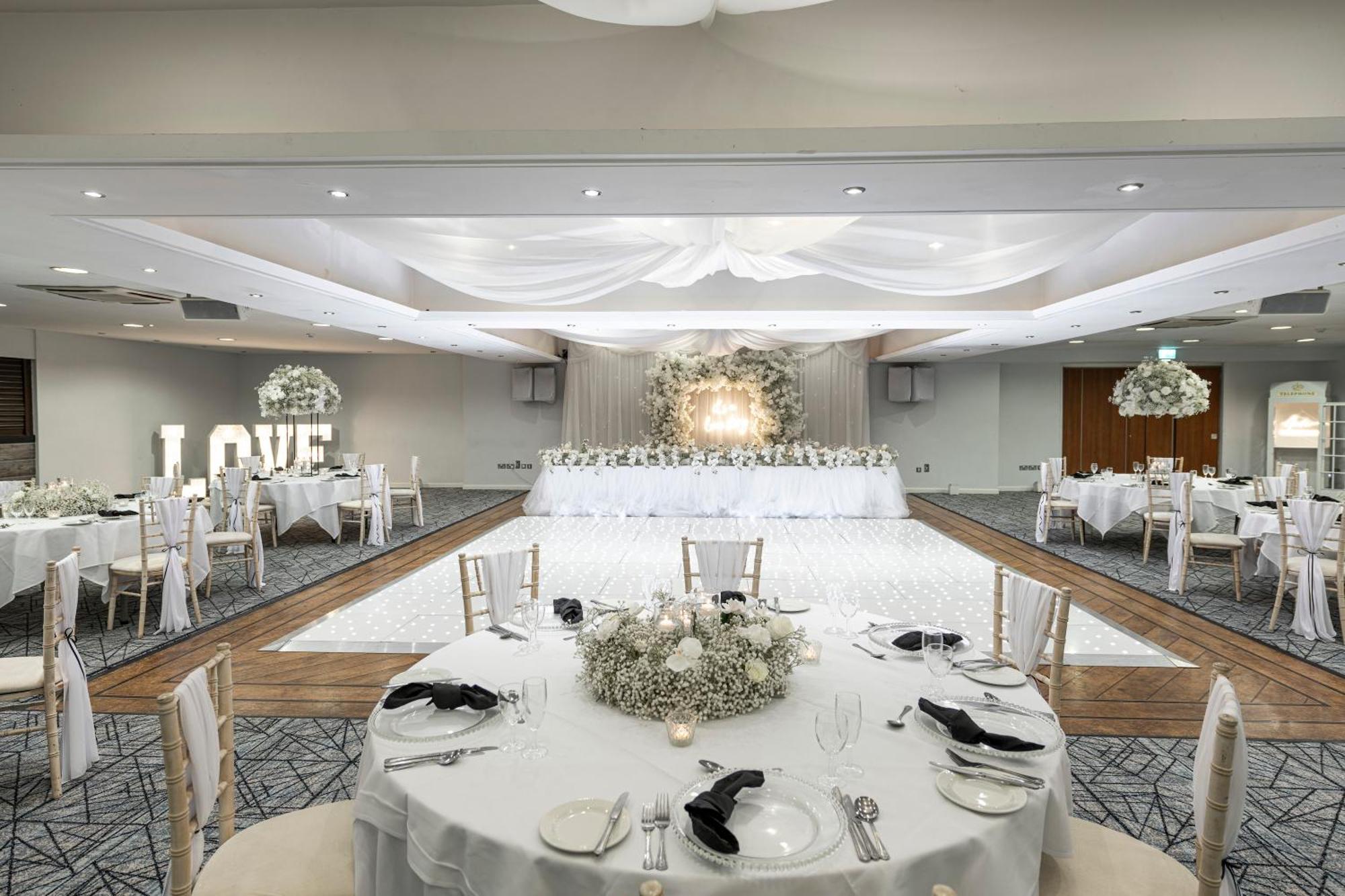 - - Oldham By Ihg Hotel 3*