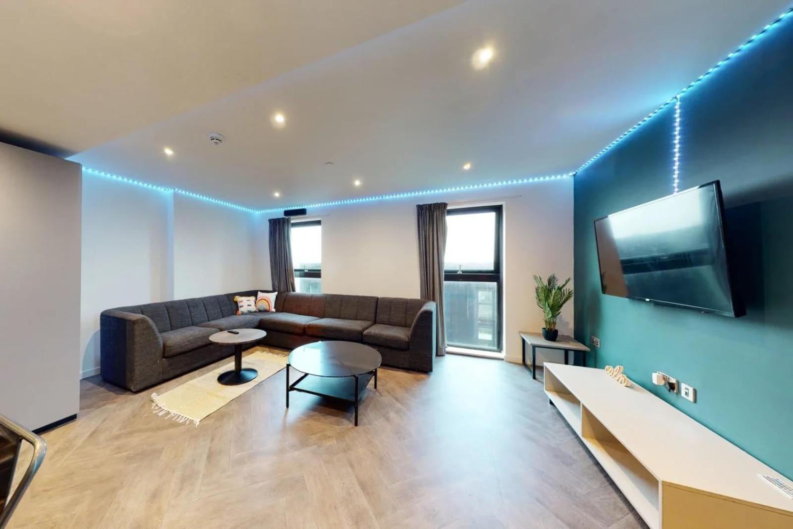 Apartment Canvas Manchester