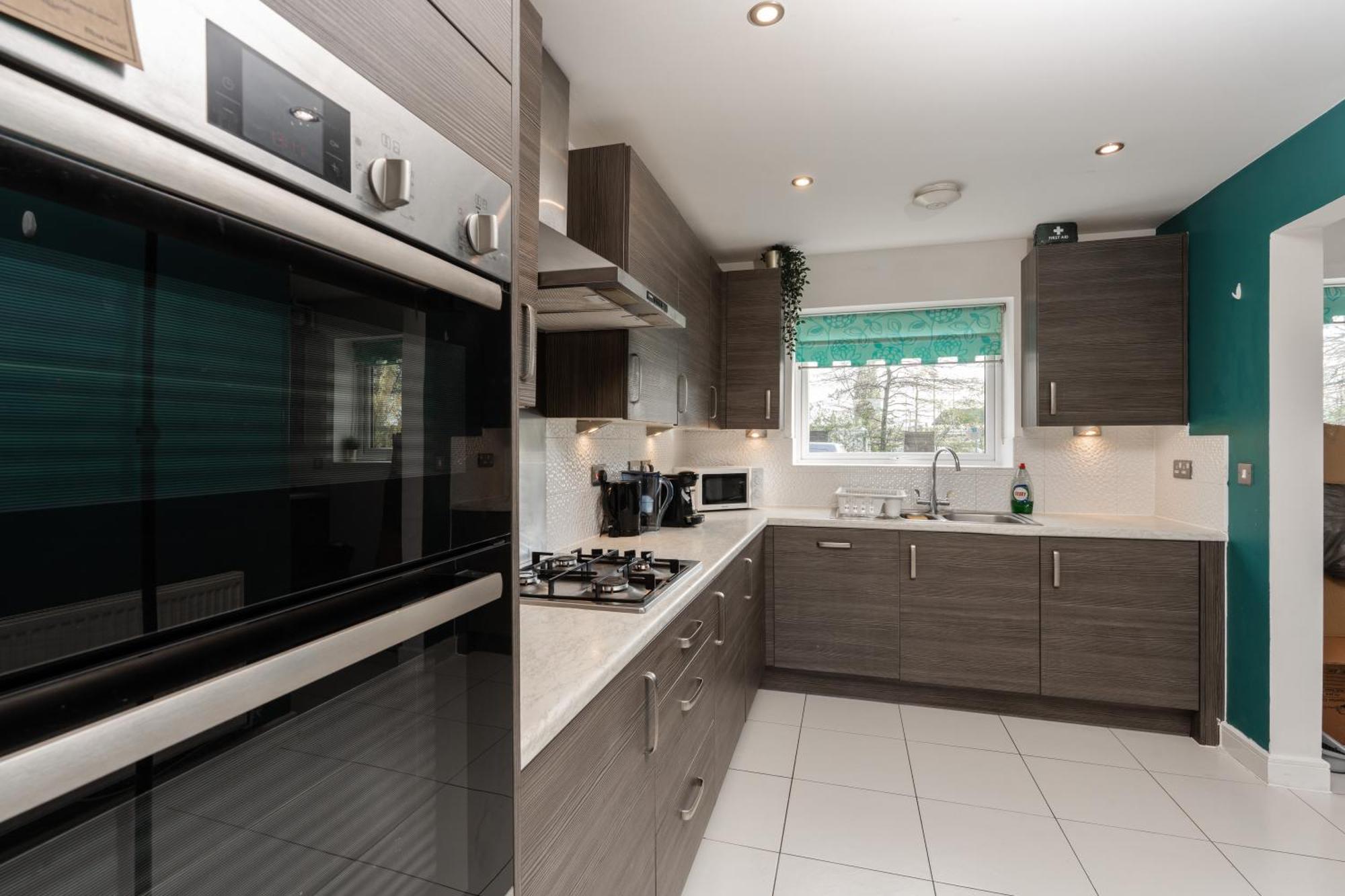 Spacious 4bd 3bt - Etihad - Coop - Pool Table - Free Parking