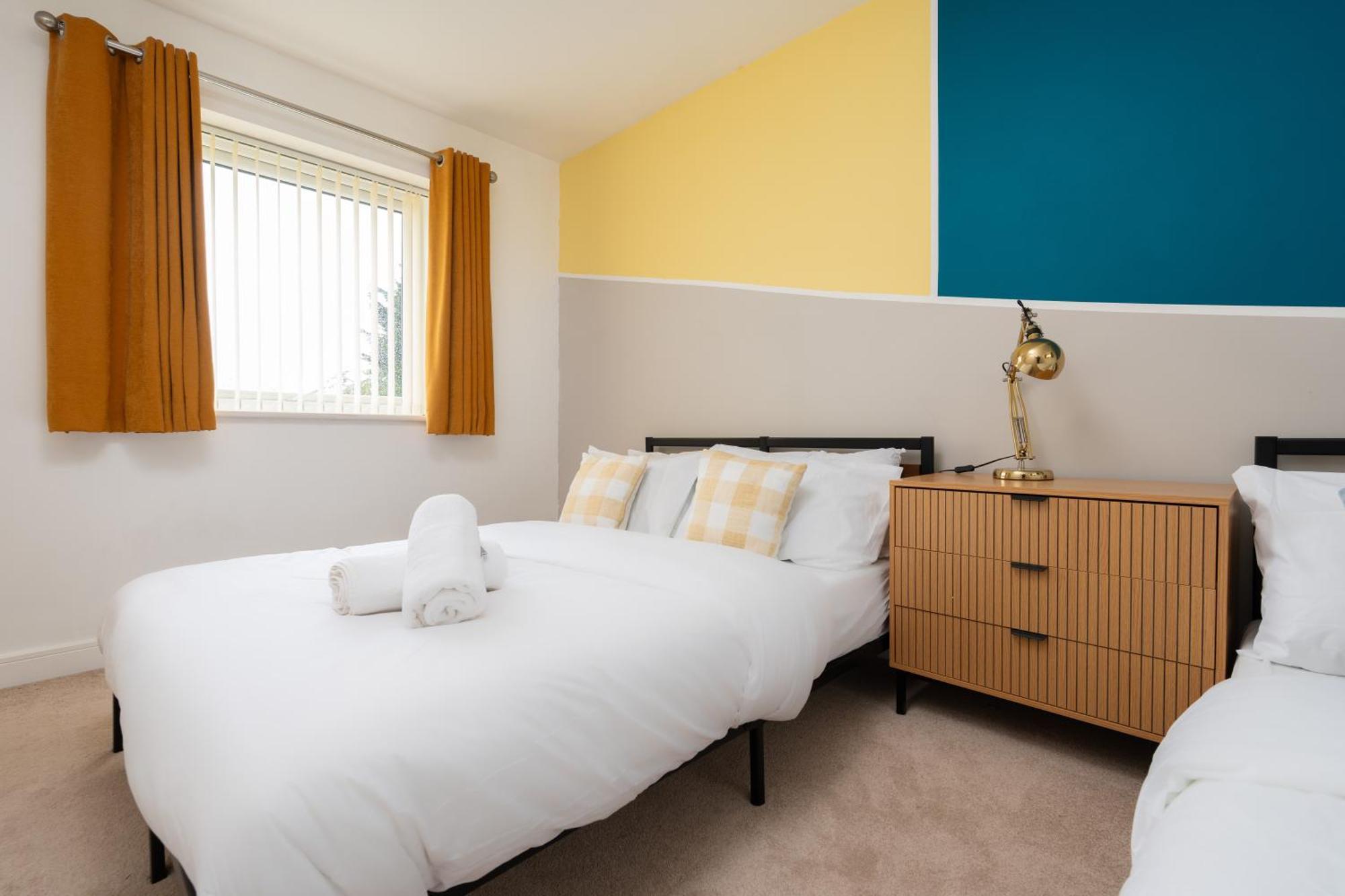 Spacious 4bd 3bt - Etihad - Coop - Pool Table - Free Parking * Manchester