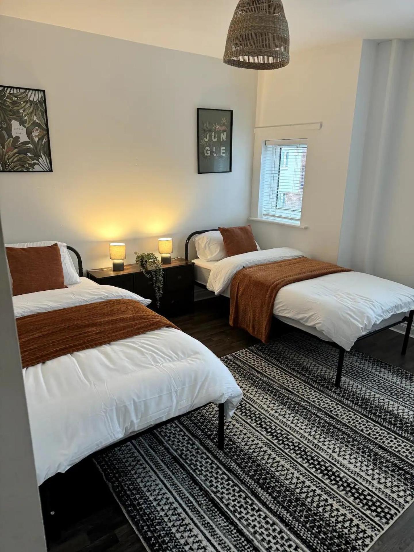 Modern Rooms In 4-Bed House - Walking Distance To Coop Live ,Etihad, Ancoats And City Centre * Manchester