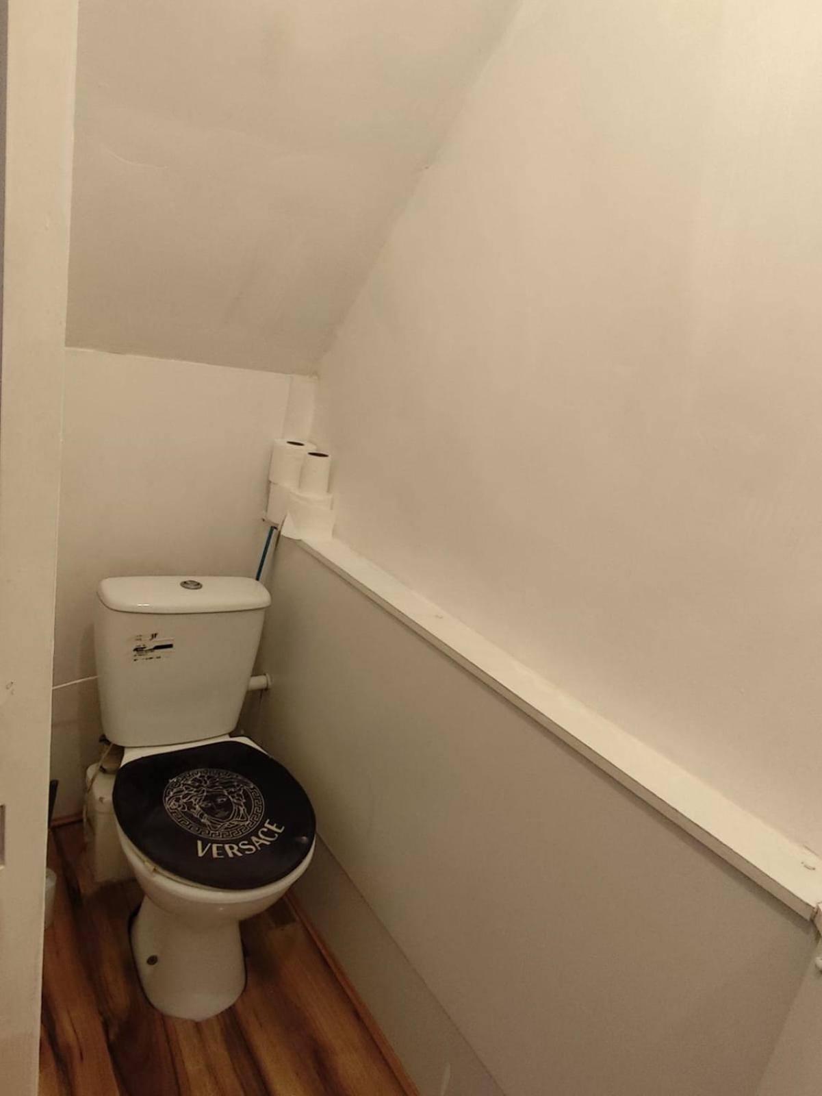 Guest house Double-bedroom In The Heart Of Harpurhey Perfect For Short *