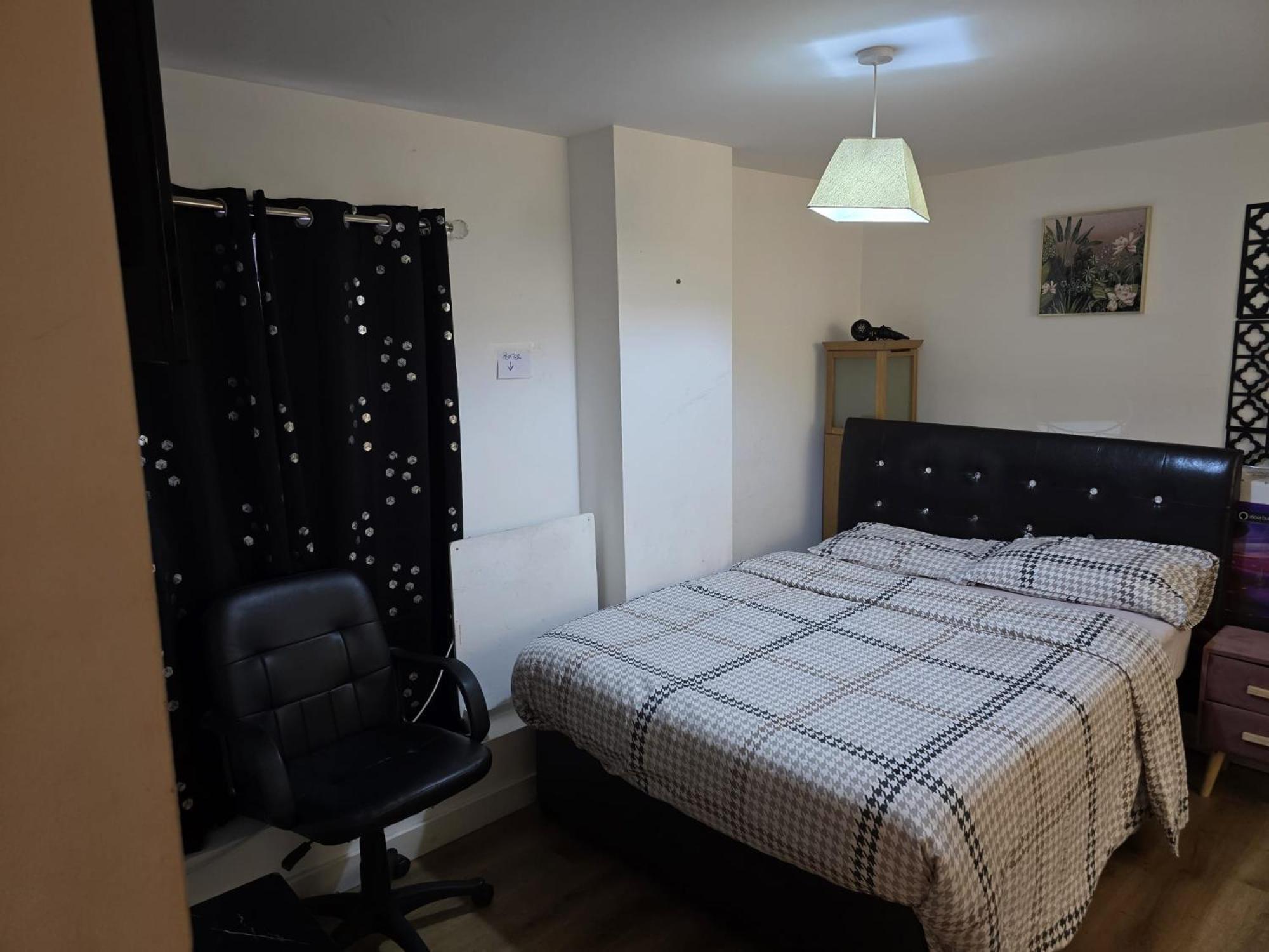 Apartment Small And Cozy Getaway Manchester