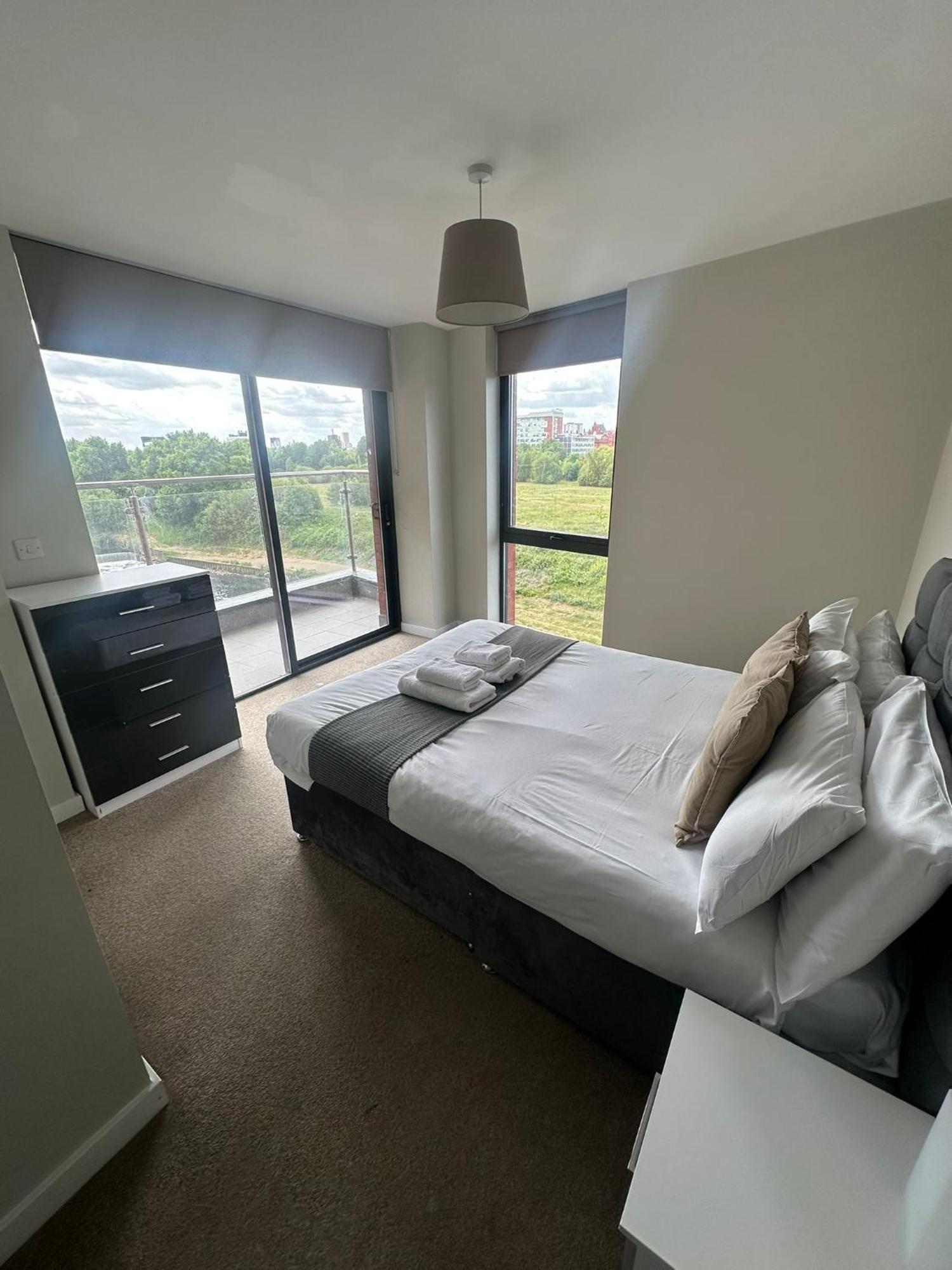 Beehosting Adelphi Wharf * Manchester