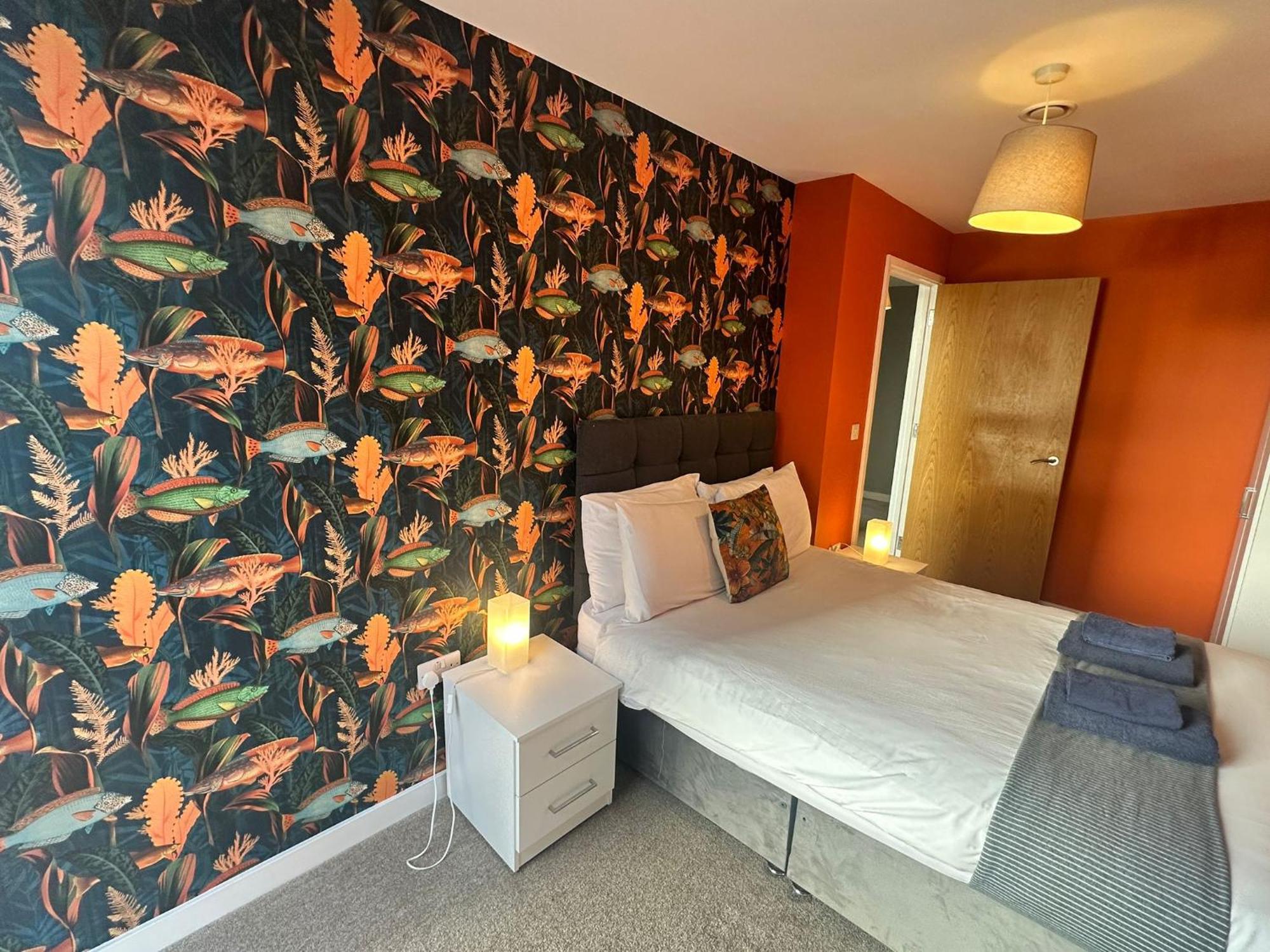 Beehosting Adelphi Wharf