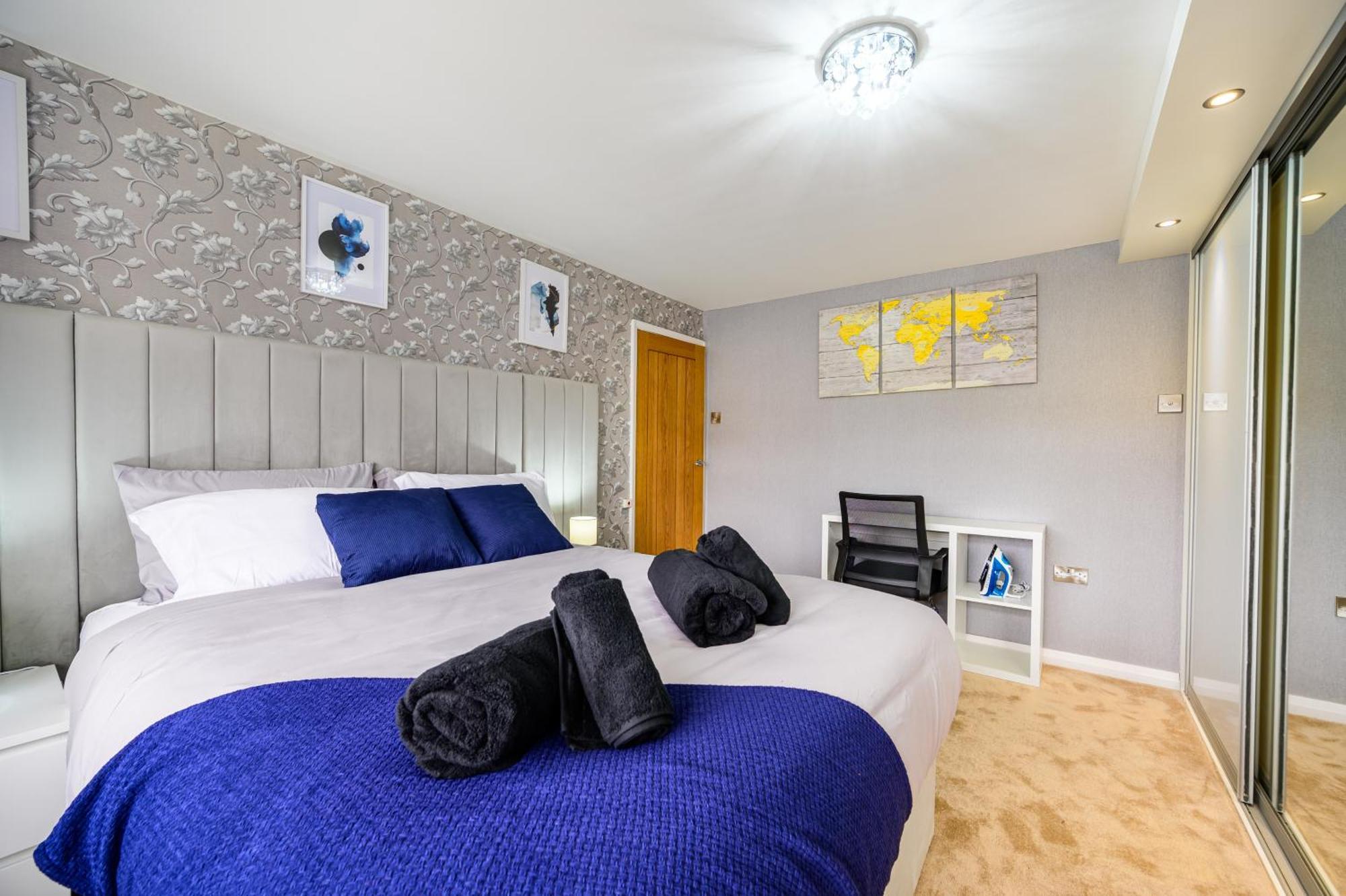 Holiday home Droylsden Eden - Next To Tram - Free Parking Near Coop- Live & Etihad Stadium *