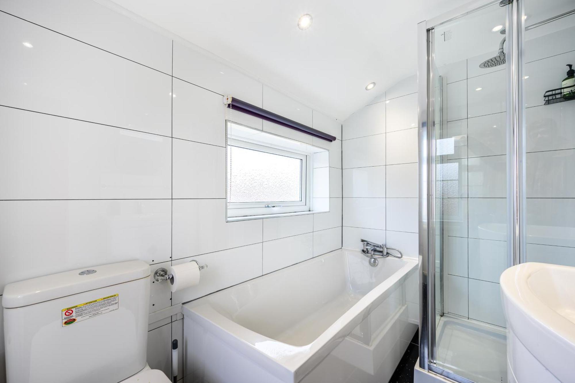 Droylsden Eden - Next To Tram - Free Parking Near Coop- Live & Etihad Stadium *