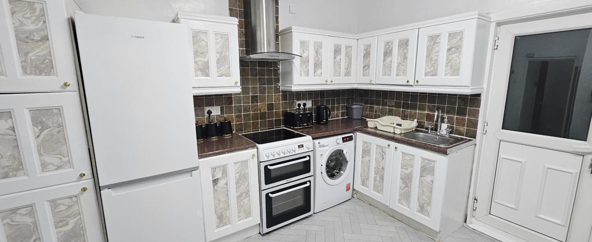 Modern Three Bed House Near Manchester City Centre Holiday home *