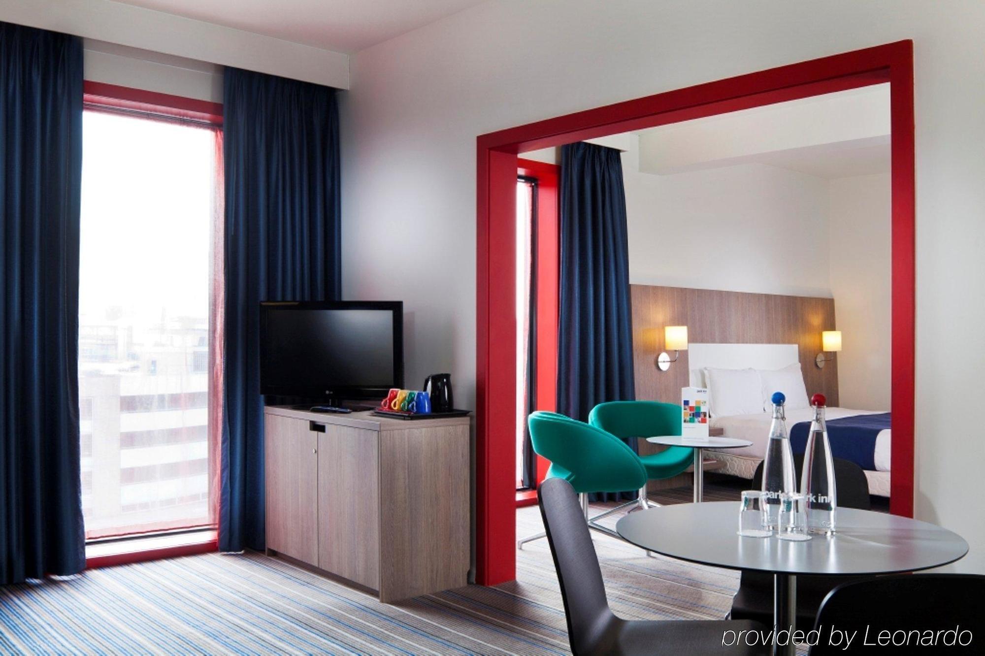 Park By Radisson Centre Hotel 4*