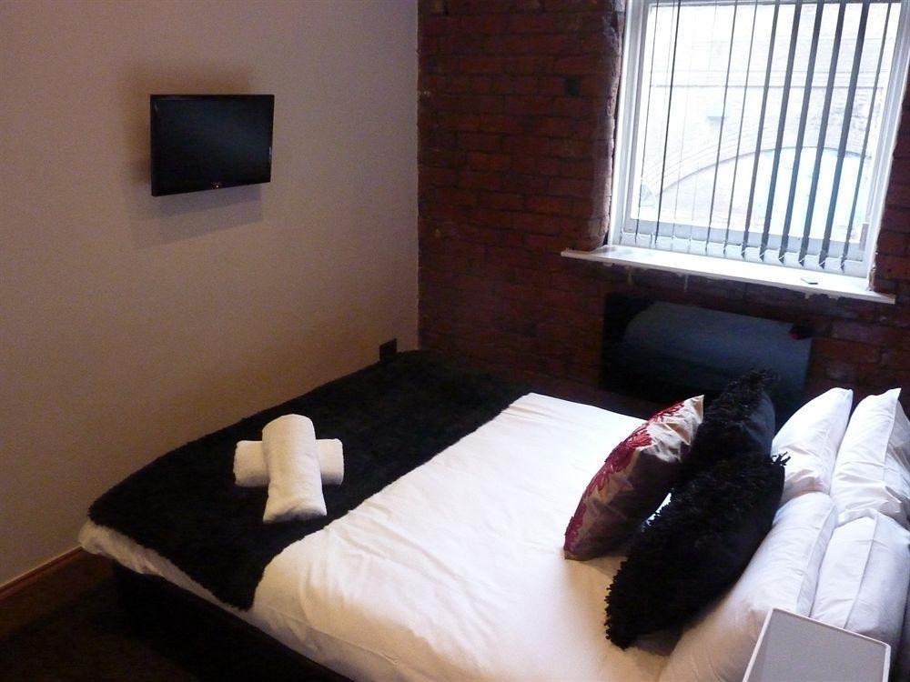 Ashton House Hostel *