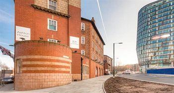 Hostel Ashton House *