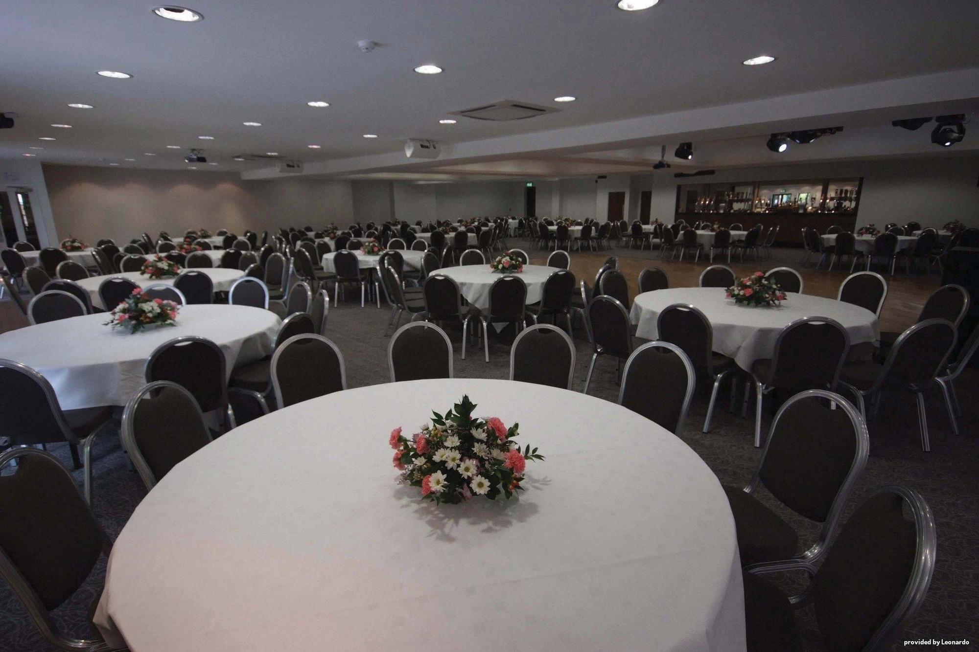Hotel - - Oldham By Ihg