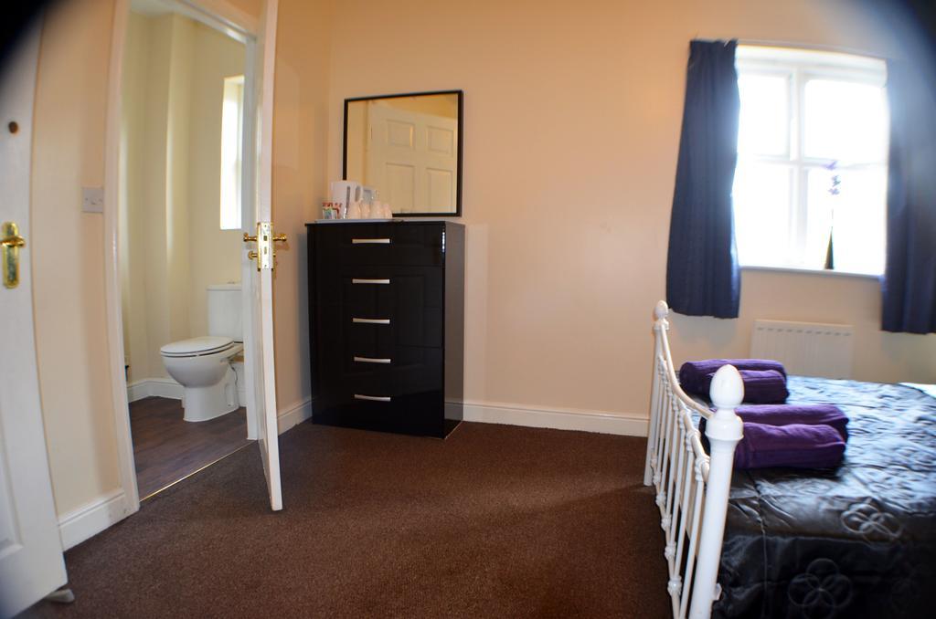 Schuster House Guest house Manchester