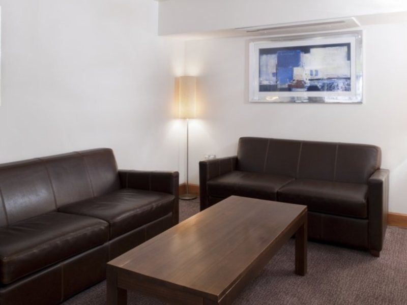 - Park, An Ihg Hotel