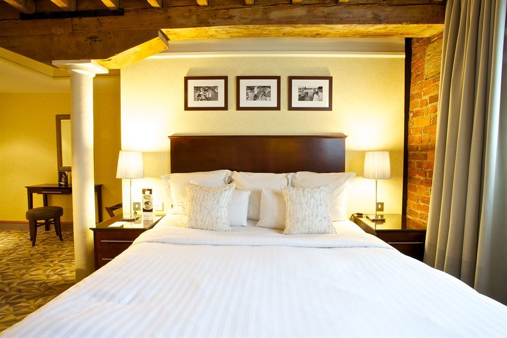 Marriott Victoria &