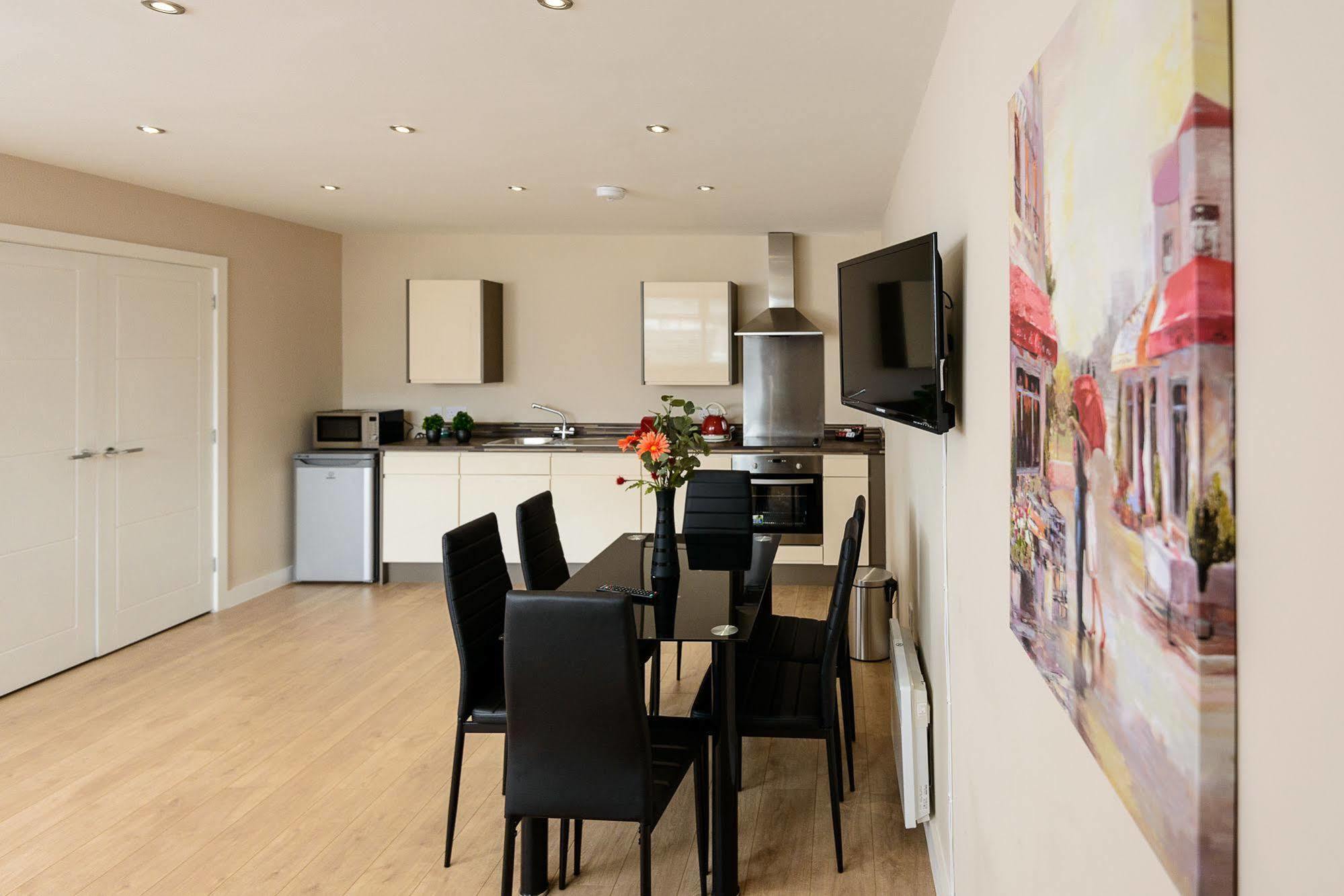 City Gate Apartment *