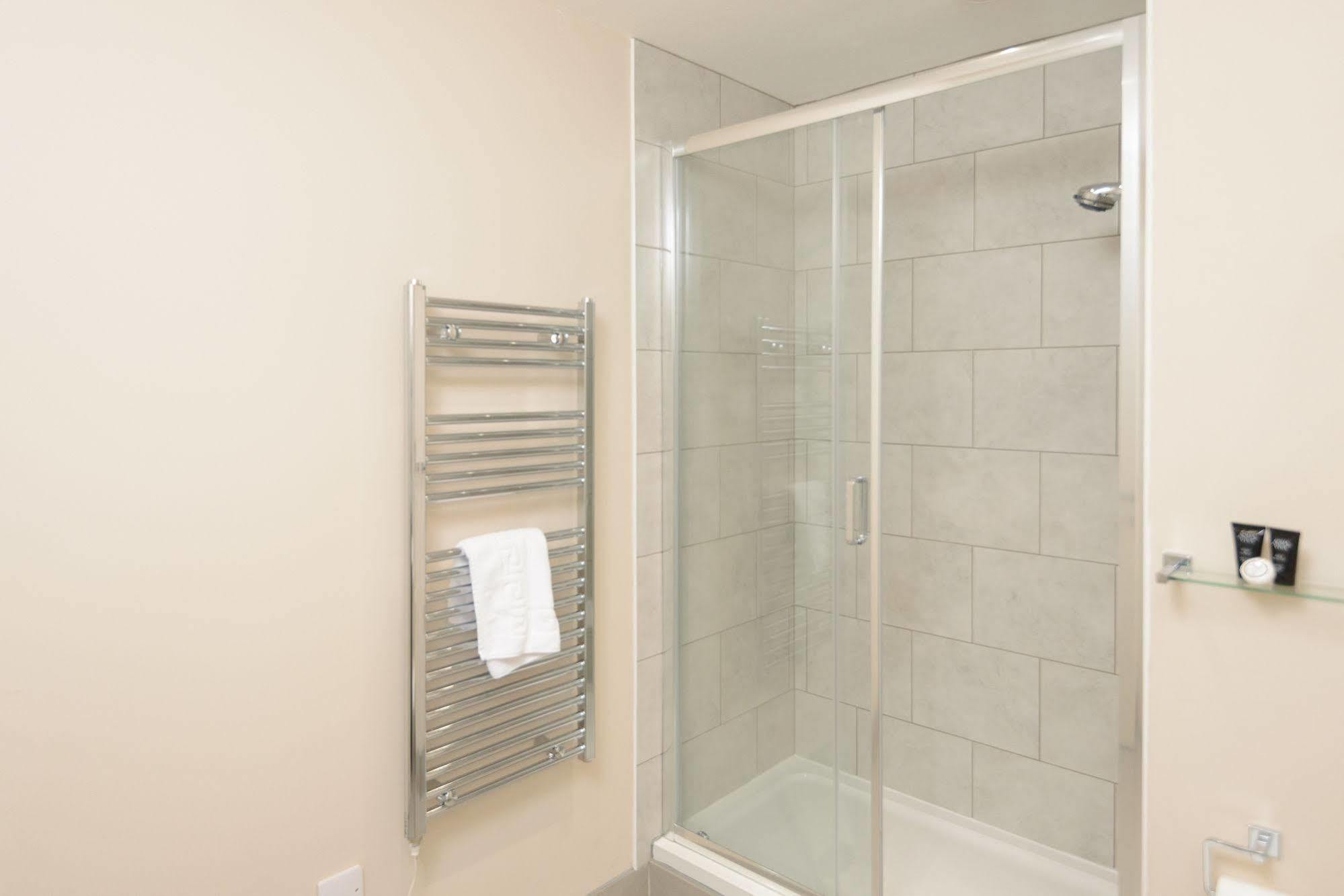 City Gate Apartment *