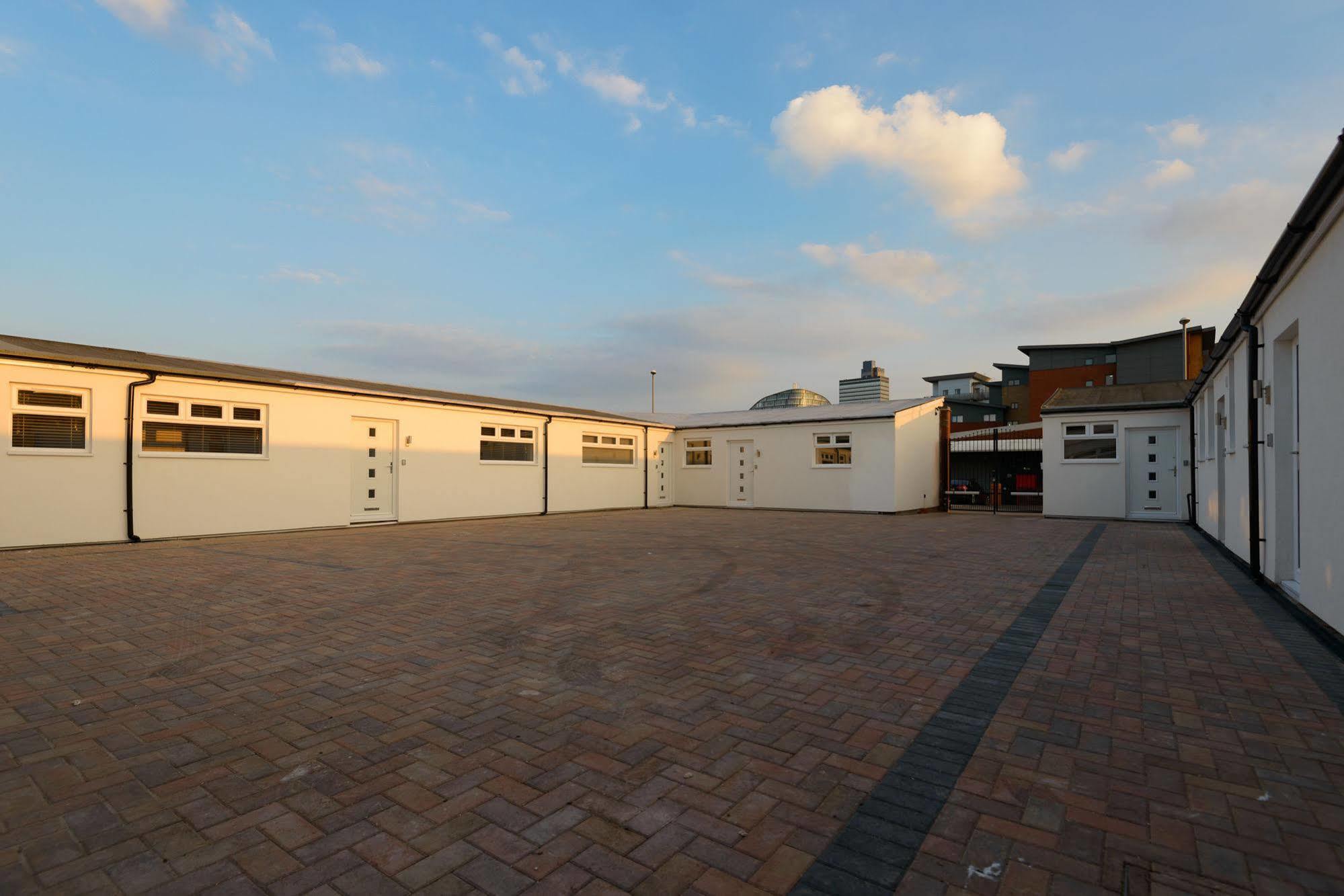 City Gate Apartment *