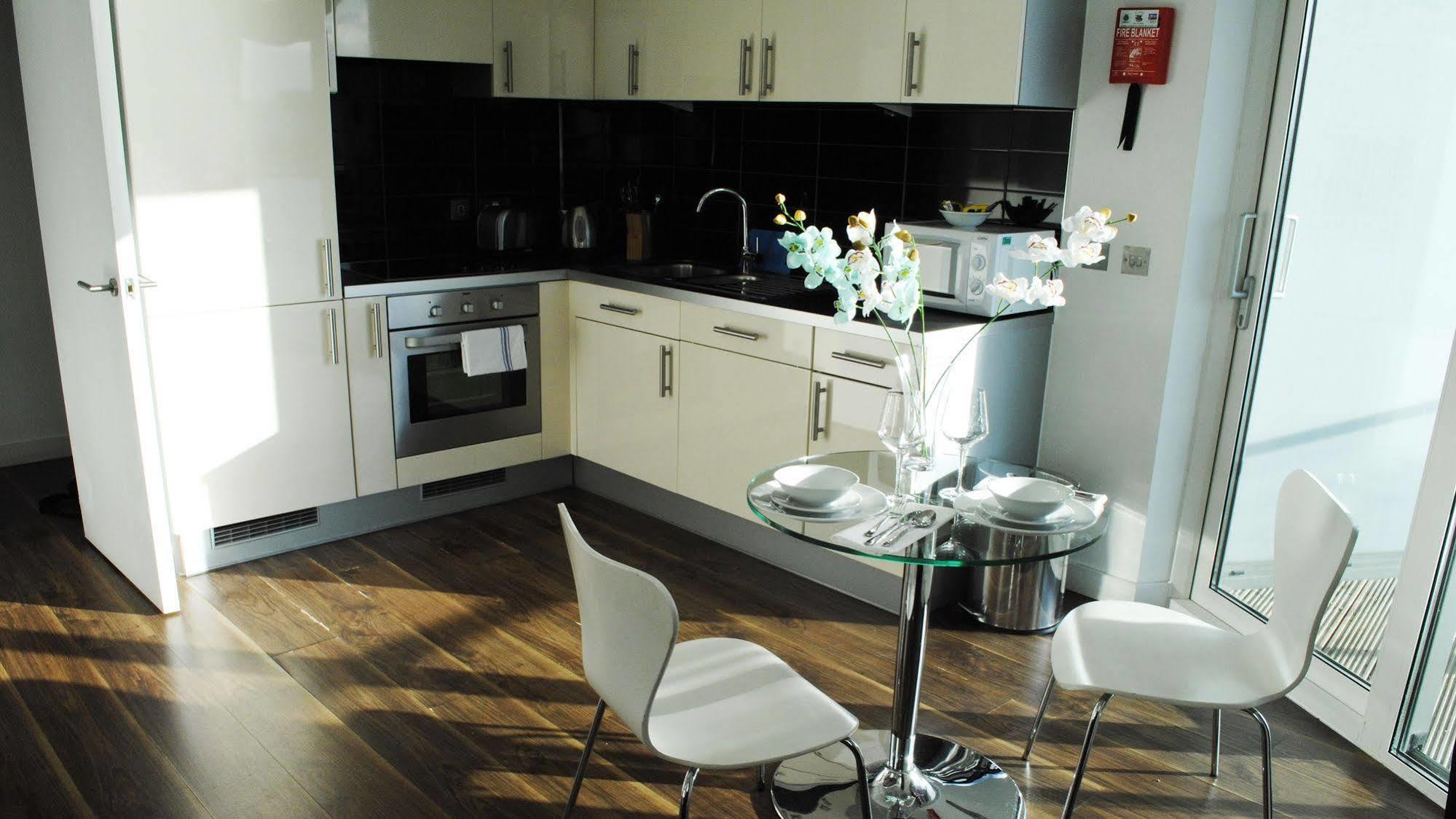 Theheart Serviced Apartment *