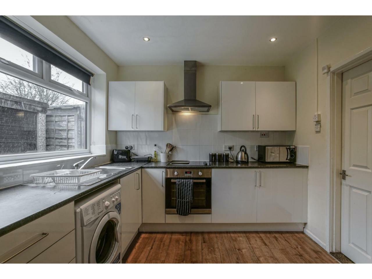 Spacious, Quiet Dwelling For Up To 6, Apartment *