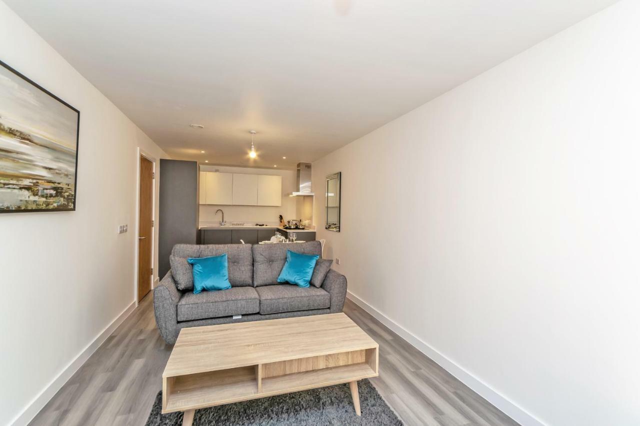 Halo House Apartment