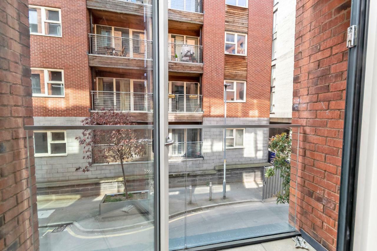 Halo House Apartment