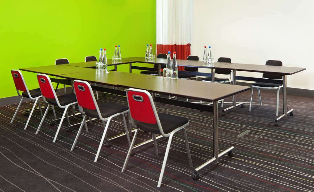 Park By Radisson Centre 4*