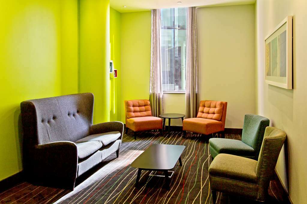 Park By Radisson Centre 4*
