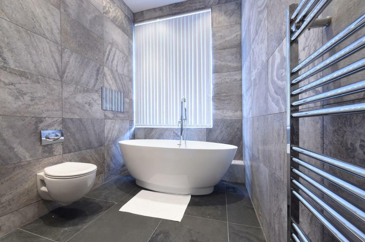 Stunning High Spec Sleep 14 * Manchester