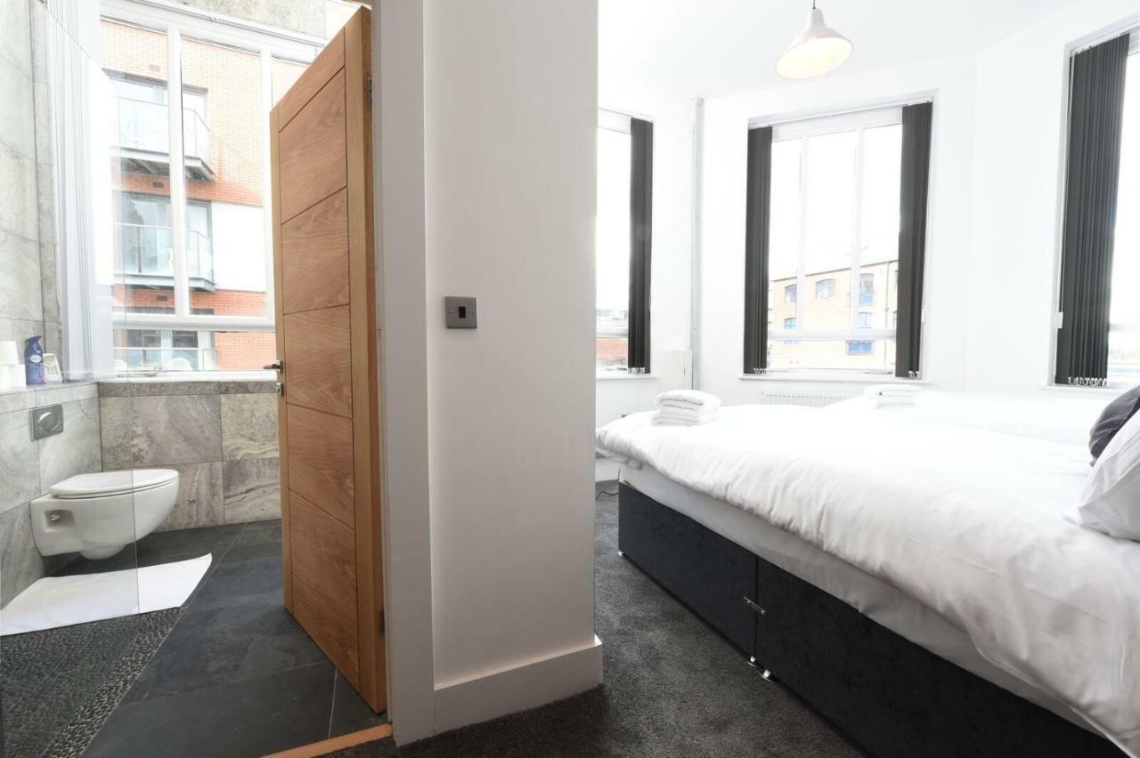 Stunning High Spec Sleep 14 * Manchester