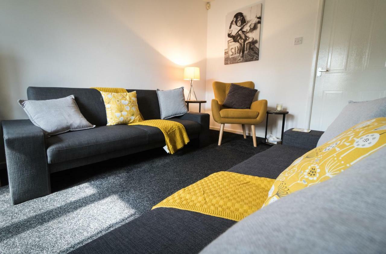 Ideal Next To Queens Park, Holiday home