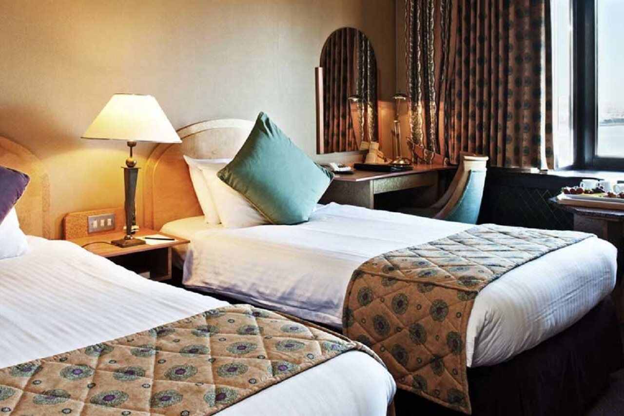 Hotel Copthorne Salford Quays 4*