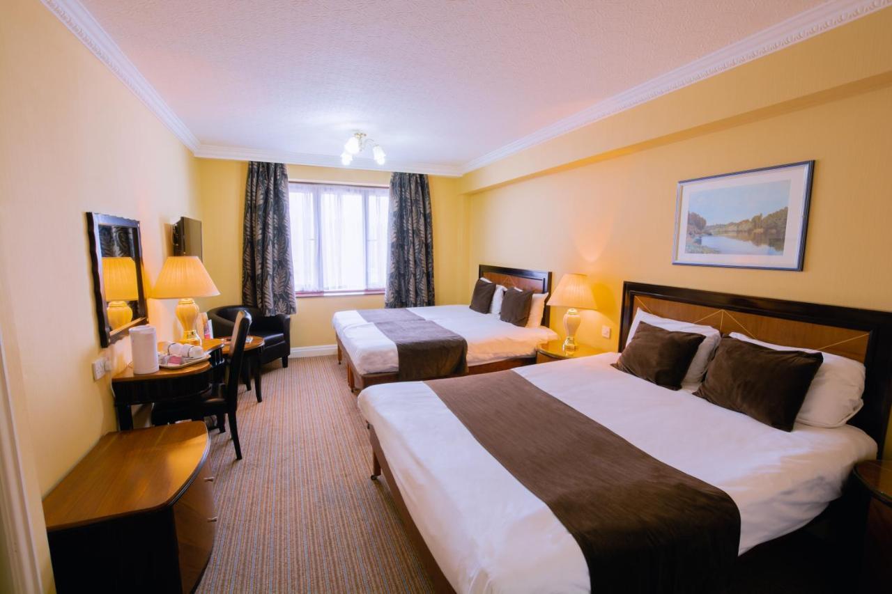 Britannia & 3* Manchester