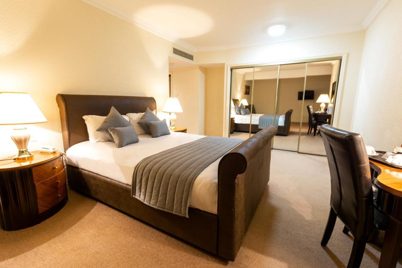 Britannia & 3* Manchester