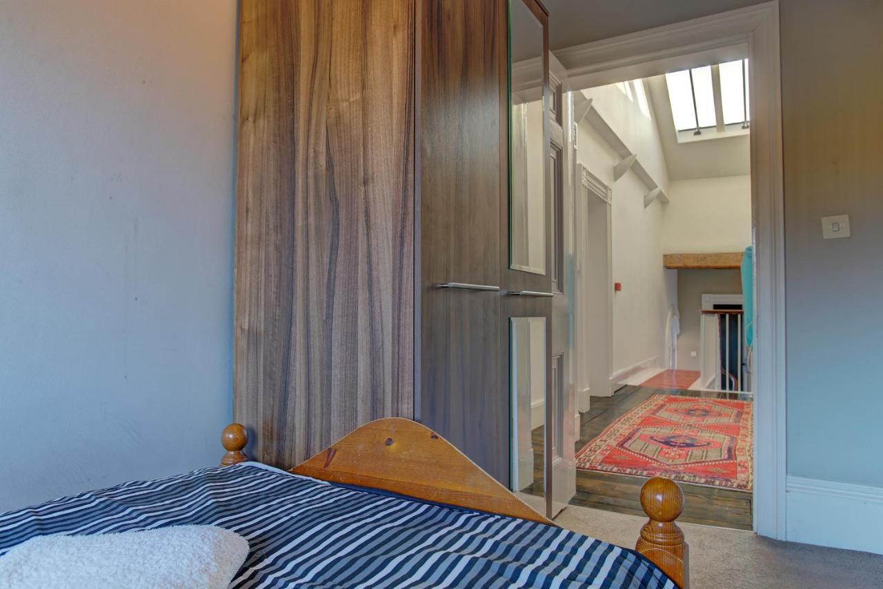 Manchesters Ultimate House - Hot Tub - Sleeps 23! Manchester
