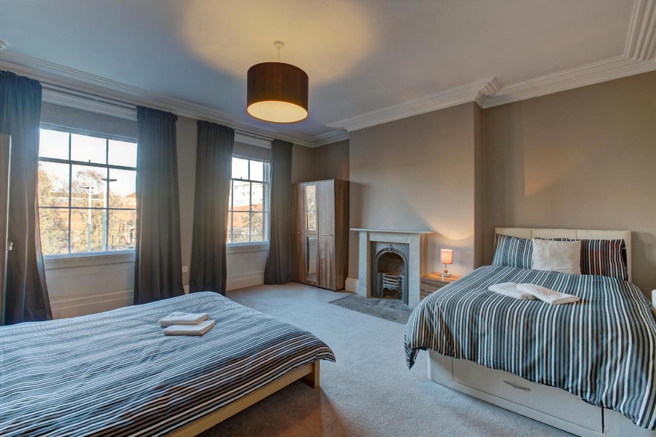 Holiday home Manchesters Ultimate House - Hot Tub - Sleeps 23!