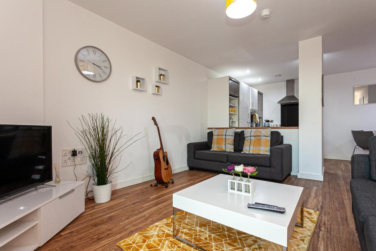 X1 Media City 3 Bedroomed Free Wifi & Free Parking Apartment