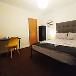 Bankwell Guest House