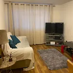 Lovely, Spacious 1-Bedroom Apartment With *Free Parking