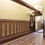 Boutique City Centre Flat By City Superhost