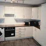Modern 2 Bed, 2 Bath Apartment Near Etihad Stadium And Coop Live