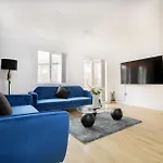 Manchester 5 Bed House- 5Mins To City Centre - Sleeps 8