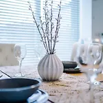 Three Bedroom House By Brookland Stays Serviced Accommodation Short Lets Leeds With Free Wifi