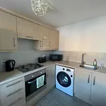 Large 3-Bed House Near Etihad & Coop Live
