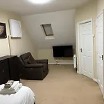 Affordable Rooms In A 4 Bedroom House