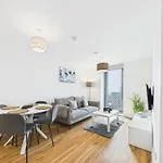 Cosy 2Br In Media City