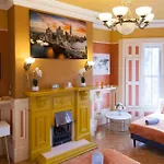 The Gold Room In A 6 Bedroom Victorian Shared House, Sleeps 4, Super King Bed, Double Bed
