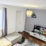 Lovely 5 Bedroom House In Manchester City Centre With Free Parking!