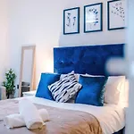 New Stylish Apartment Mcr Picadilly 2 Mins Away !